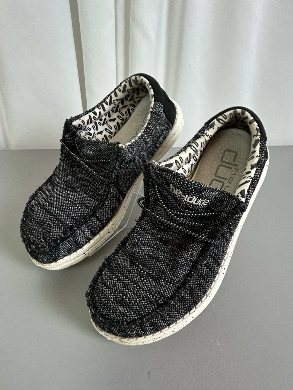 Hey Dude Kids Moccasin Slip-On Shoes in Charcoal and White size 7